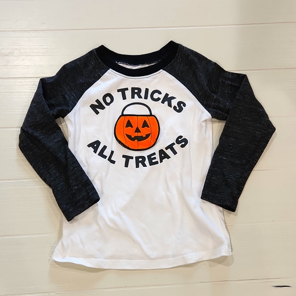 Old Navy Halloween Tee with Liftable Pumpkin Flap - Picture 1 of 5